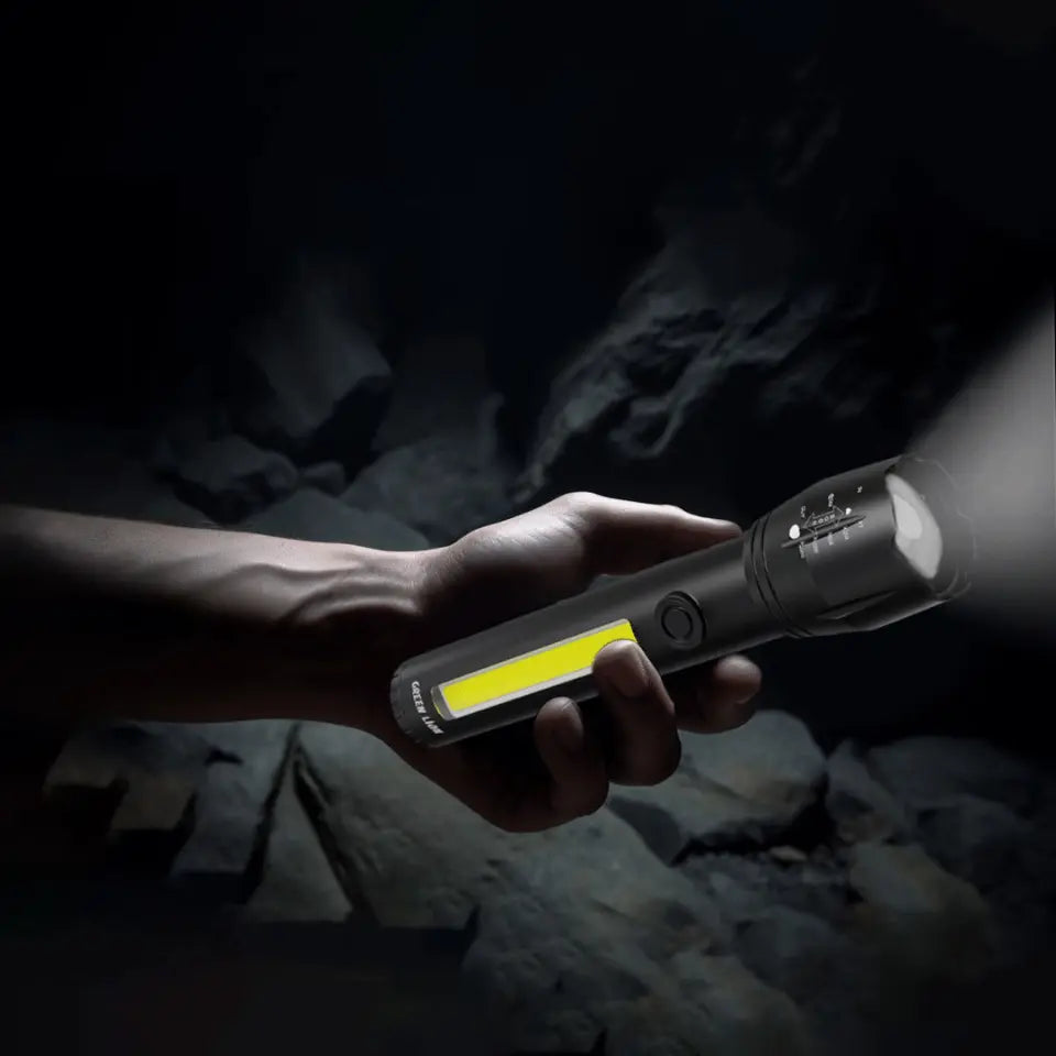 مصباح يدوي قابل للتعديل 2 في 1 من Green Lion