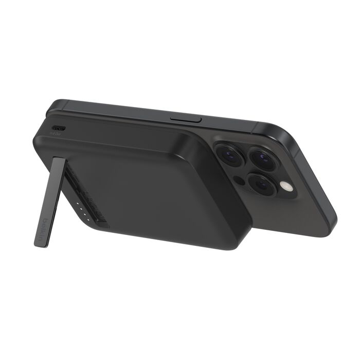 Belkin Boost Charge Pro Magnetic Power Bank 8K
