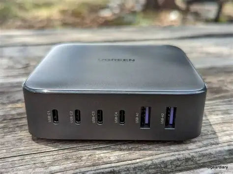 Green Lion 100W Gan Npremium UK Plig / 3 USB-C /USB-A